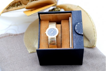 Relógio em ouro tricolor Bulgari modelo BB19